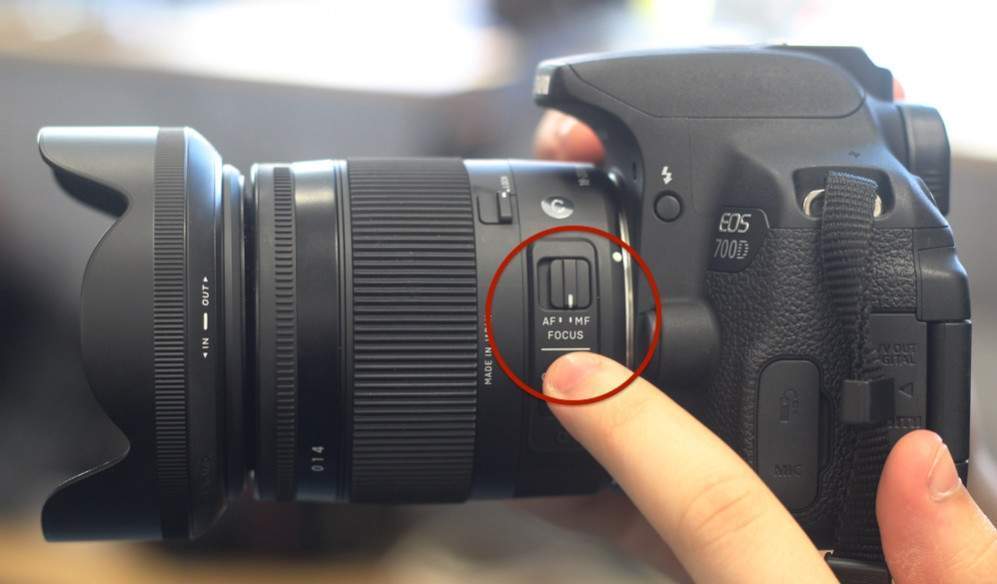 Menjelaskan prinsip kerja dan pengaturan kamera kurang | PPT