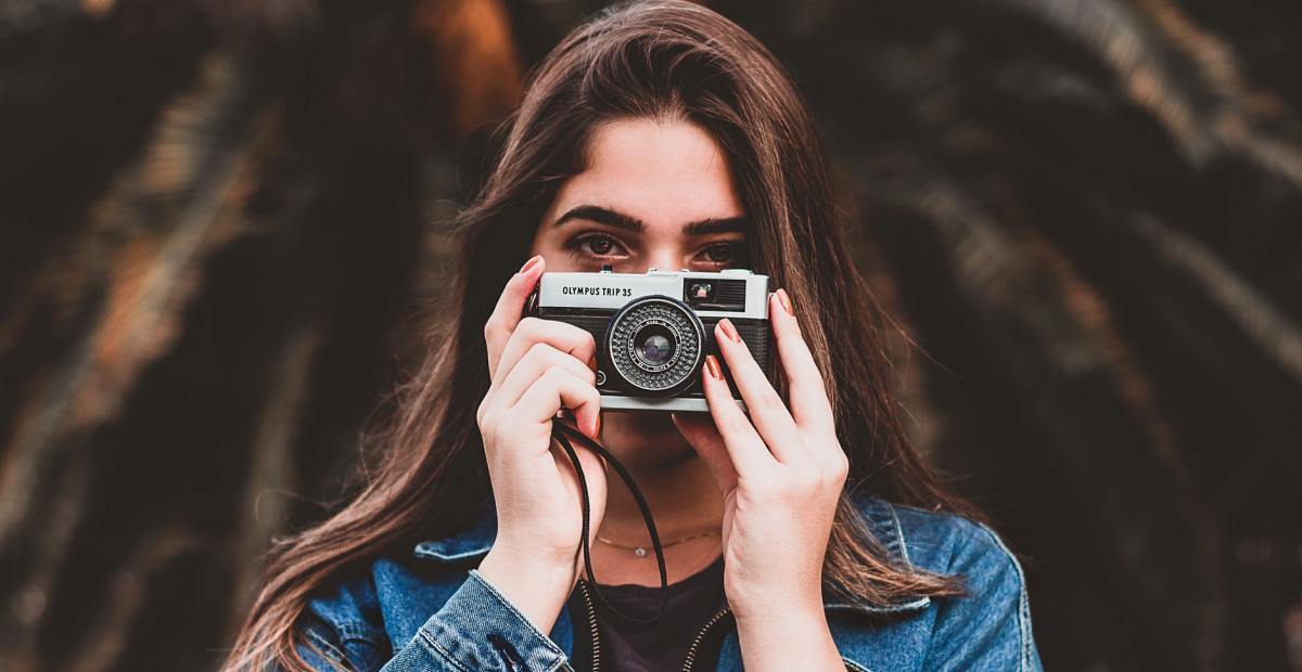 Cara Memotret dengan Kamera Depan dan Belakang Secara Bersamaan - Inwepo Cara Memotret dengan Kamera Depan dan Belakang Secara Bersamaan - Inwepo